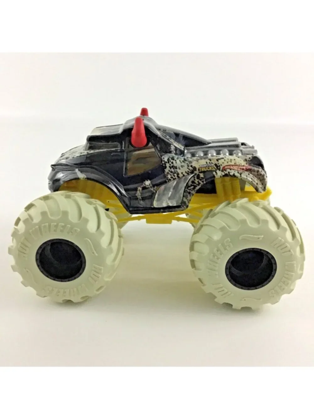 Hot Wheels Monster Jam Steer Clear Bull Truck Large 1:24 Diecast White Tires